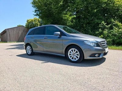 Mercedes B200