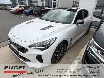 Gebraucht Kia Stinger GT 366 PS (269 kW) 2023 (swp) snow white pearl Kleinwagen