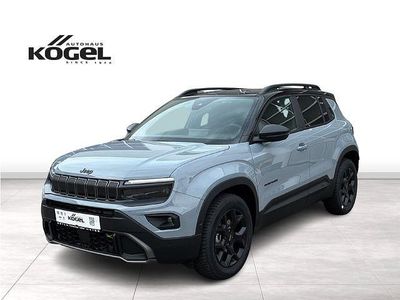 Grau (storm grey mit dach in volcano black) Gebraucht 2024 Jeep Avenger Overland SUV | 37.490 €