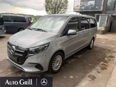 Gebraucht Mercedes EQV300 150 kW (204 PS) 2024 Alpingrau Van / Kleinbus
