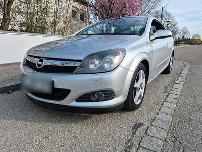 Gebraucht Opel Astra Cabriolet 140 PS (102 kW) 2007 Silber Cabrio