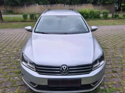 Gebraucht VW Passat 140 PS (102 kW) 2013 Grau Kombi