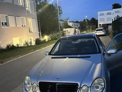 Mercedes E240