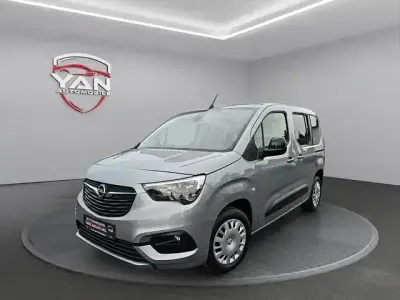 Second-hand Opel Combo Life Elegance 131 CP (96 kW) 2022 Argintiu Monovolum