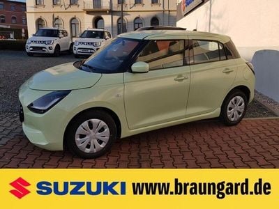 Cool yellow metallic Neu 2025 Suzuki Swift Club Kleinwagen | 17.990 €