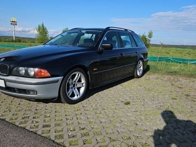 BMW 528