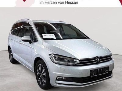 Gebraucht VW Touran Highline 150 PS (110 kW) 2022 Silber Van / Kleinbus