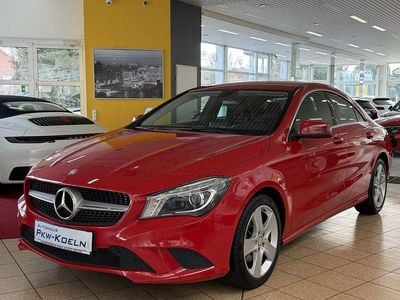 Gebraucht Mercedes CLA200 Urban 156 PS (114 kW) 2013 Rot Limousine