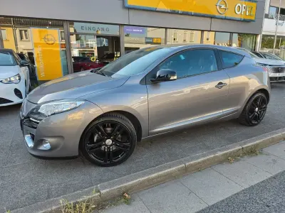 Gebraucht Renault Mégane Bose Edition 131 PS (96 kW) 2013 Grau Coupé