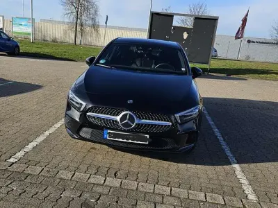 Używany Mercedes A250 224 KM (164 kW) 2019 Czarny Hatchback