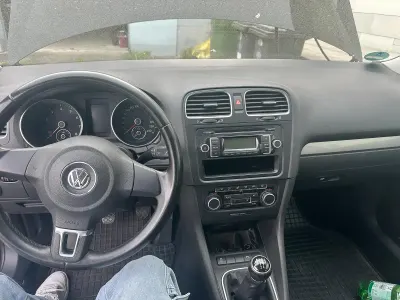 Gebraucht VW Golf VI 80 PS (58 kW) 2010 Schwarz Kleinwagen