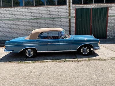 Gebraucht Mercedes 220 SE 119 PS (87 kW) 1963 Blau Cabrio