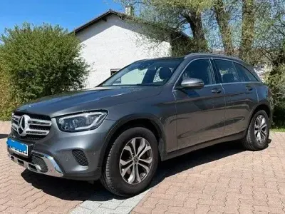 Gebraucht Mercedes GLC220 194 PS (142 kW) 2019 Grau SUV