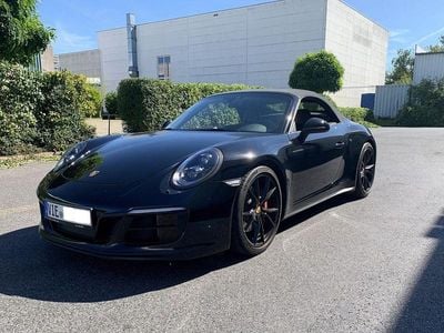 Porsche 911 Carrera 4 GTS