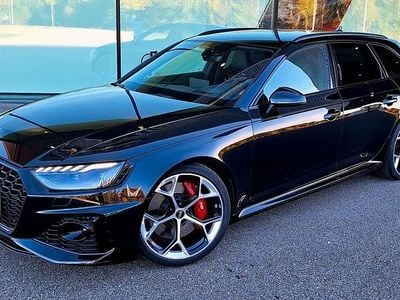 Second-hand Audi RS4 Competition 450 CP (330 kW) 2023 Negru Break