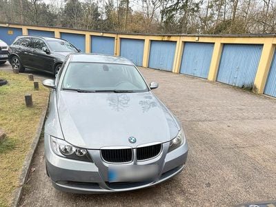 Usata BMW 318 129 CV (94 kW) 2007 Blu Berlina