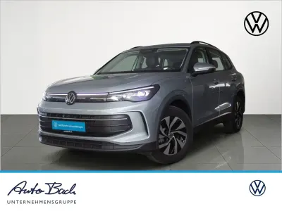 Gebraucht VW Tiguan Life 150 PS (110 kW) 2024 Silber SUV