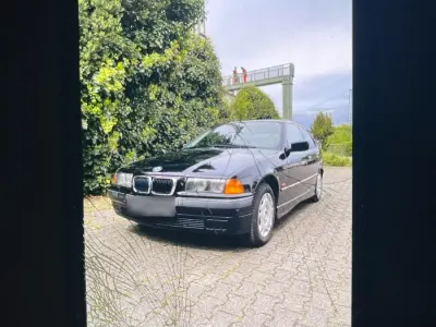 Gebraucht BMW 316 Compact 105 PS (77 kW) 2000 Schwarz Kleinwagen