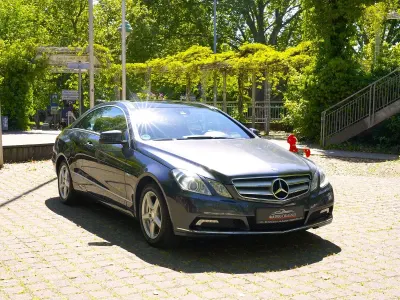 Gebraucht Mercedes E350 AMG 292 PS (214 kW) 2010 Grau Coupé
