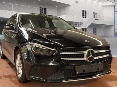 Usata Mercedes B180 Style 136 CV (100 kW) 2020 Nero Monovolume