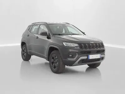 Käytetty Jeep Compass Overland 179 HP (131 kW) 2024 Musta Katumaasturi