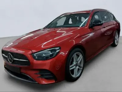 Gebraucht Mercedes E300 AMG line 306 PS (225 kW) 2021 Rot Limousine