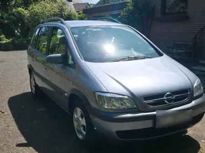 Gebraucht Opel Zafira 125 PS (91 kW) 2004 Silber Van / Kleinbus
