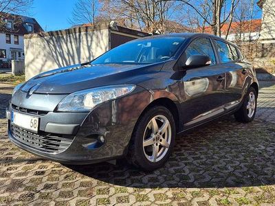 Gebraucht Renault Mégane 101 PS (74 kW) 2011 Schwarz Limousine