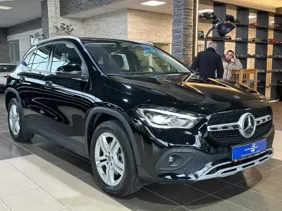 Gebraucht Mercedes GLA250 Business 218 PS (160 kW) 2022 Nachtschwarz  unilack SUV