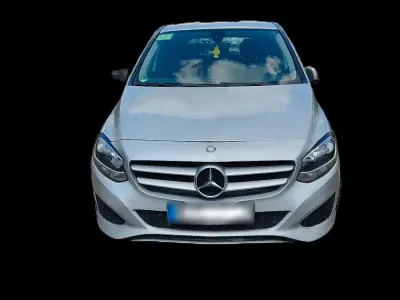 Gebraucht Mercedes B180 109 PS (80 kW) 2015 Silber Kleinwagen