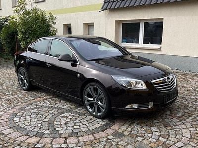 Braun Gebraucht 2011 Opel Insignia OPC Limousine | 11.500 € (Teuer)