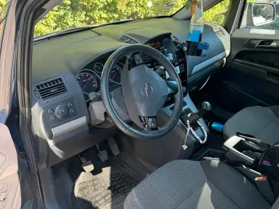 Gebraucht Opel Zafira 140 PS (102 kW) 2011 Blau Van / Kleinbus