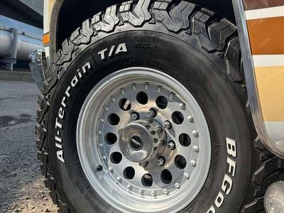 Second-hand Chevrolet Suburban 1989 SUV