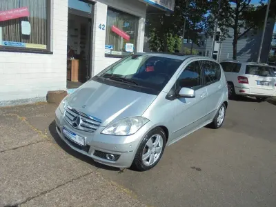 Gebraucht Mercedes A180 109 PS (80 kW) 2011 Silber Kleinwagen