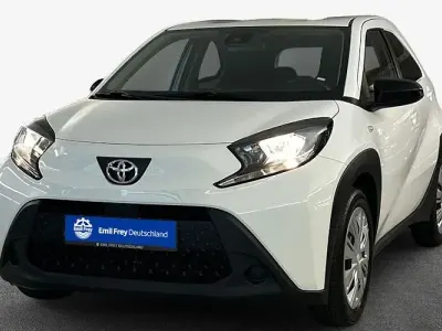 Gebraucht Toyota Aygo X Play 72 PS (52 kW) 2023 Weiß SUV