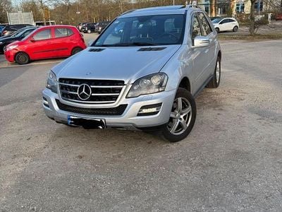 Gebraucht Mercedes ML300 Edition 204 PS (150 kW) 2010 Silber SUV