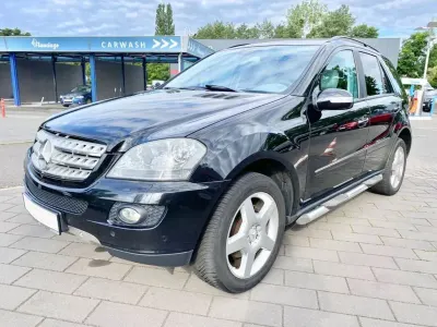 Gebraucht Mercedes ML320 224 PS (164 kW) 2006 Schwarz SUV