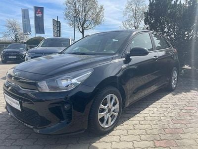 Gebraucht Kia Rio Edition 7 84 PS (61 kW) 2018 Schwarz Limousine