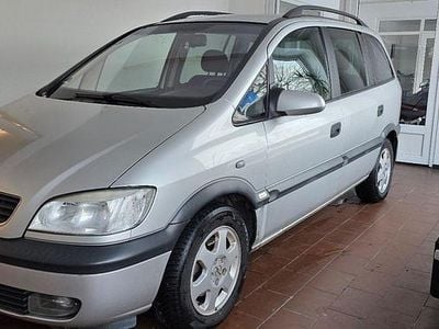 Silber Gebraucht 2002 Opel Zafira Elegance Van / Kleinbus | 999 € (Guter Preis)