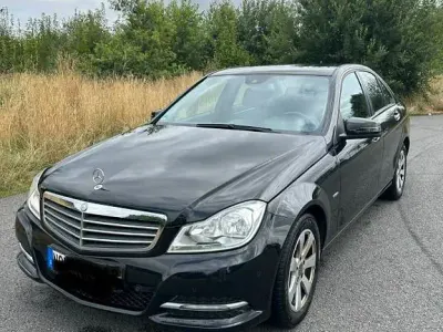 Gebraucht Mercedes C180 156 PS (114 kW) 2011 Schwarz Limousine
