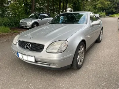 Gebraucht Mercedes SLK230 193 PS (141 kW) 1997 Silber Cabrio