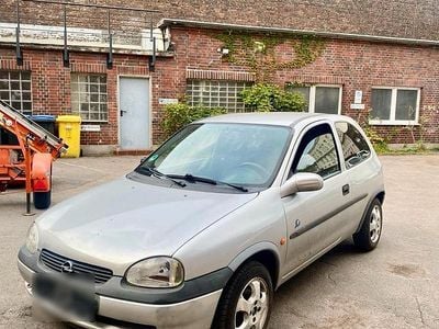 Second-hand Opel Corsa 65 CP (47 kW) 1998 Argintiu Hatchback