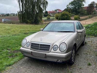 Mercedes E280