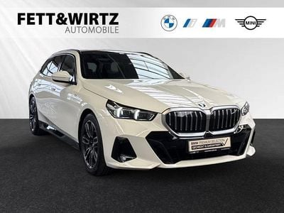 Gebraucht BMW 540 M Sport 303 PS (222 kW) 2025 Alpinweiss Kombi