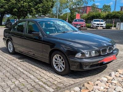 BMW 523