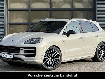 Grau Neu 2025 Porsche Cayenne Black Edition SUV | 145.223 € (Fairer Preis)