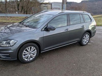 Grau Gebraucht 2020 VW Golf VII IQ Drive Kombi | 18.400 € (Fairer Preis)