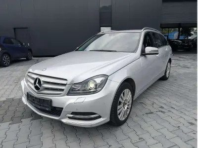 Gebraucht Mercedes C200 Edition 136 PS (100 kW) 2012 Silber Kombi