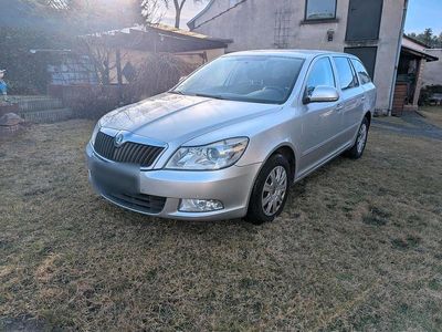 Gebraucht Skoda Octavia 140 PS (102 kW) 2012 Silber Kombi