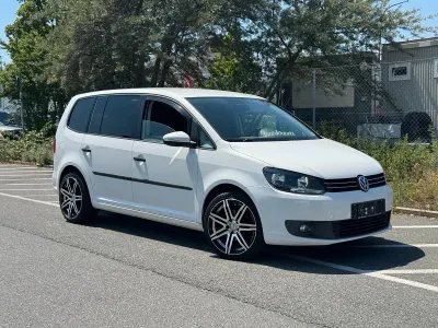 Gebraucht VW Touran 110 PS (80 kW) 2011 Weiß Van / Kleinbus